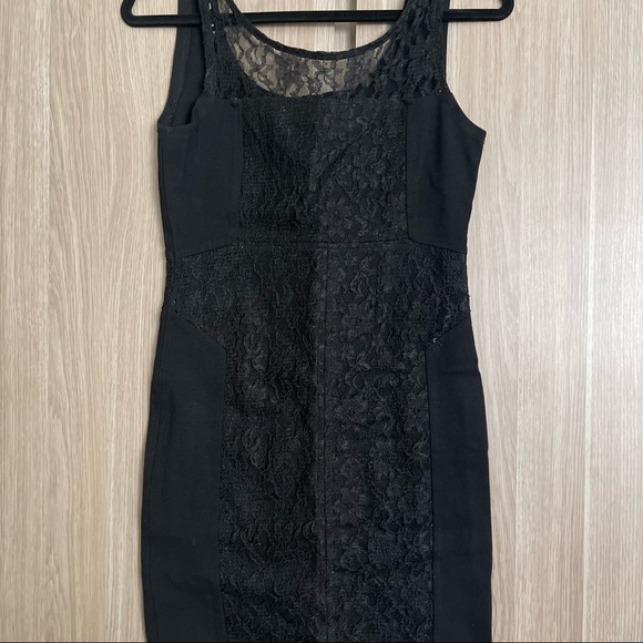 Sanctuary Fitted Lace Dress Size XS - Picture 2 of 3